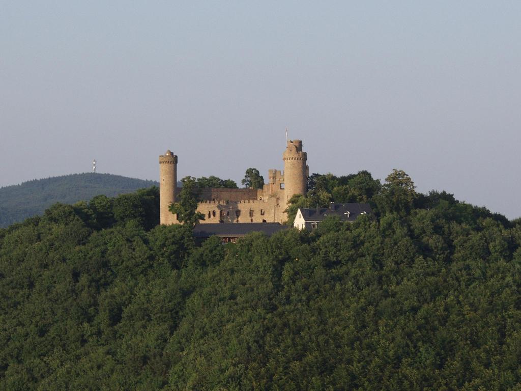 Hotel Garni Zur Bergstrasse Zwingenberg  ภายนอก รูปภาพ