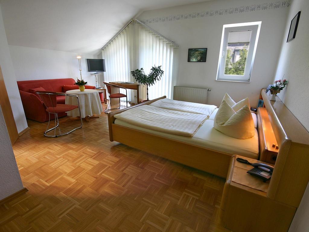 Hotel Garni Zur Bergstrasse Zwingenberg  ห้อง รูปภาพ