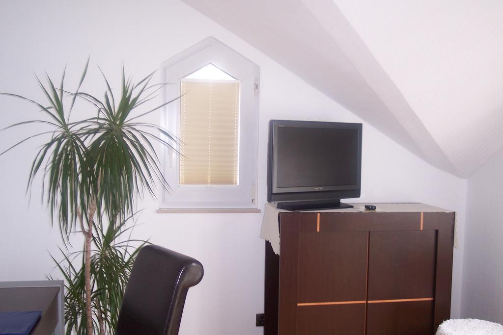 Hotel Garni Zur Bergstrasse Zwingenberg  ห้อง รูปภาพ