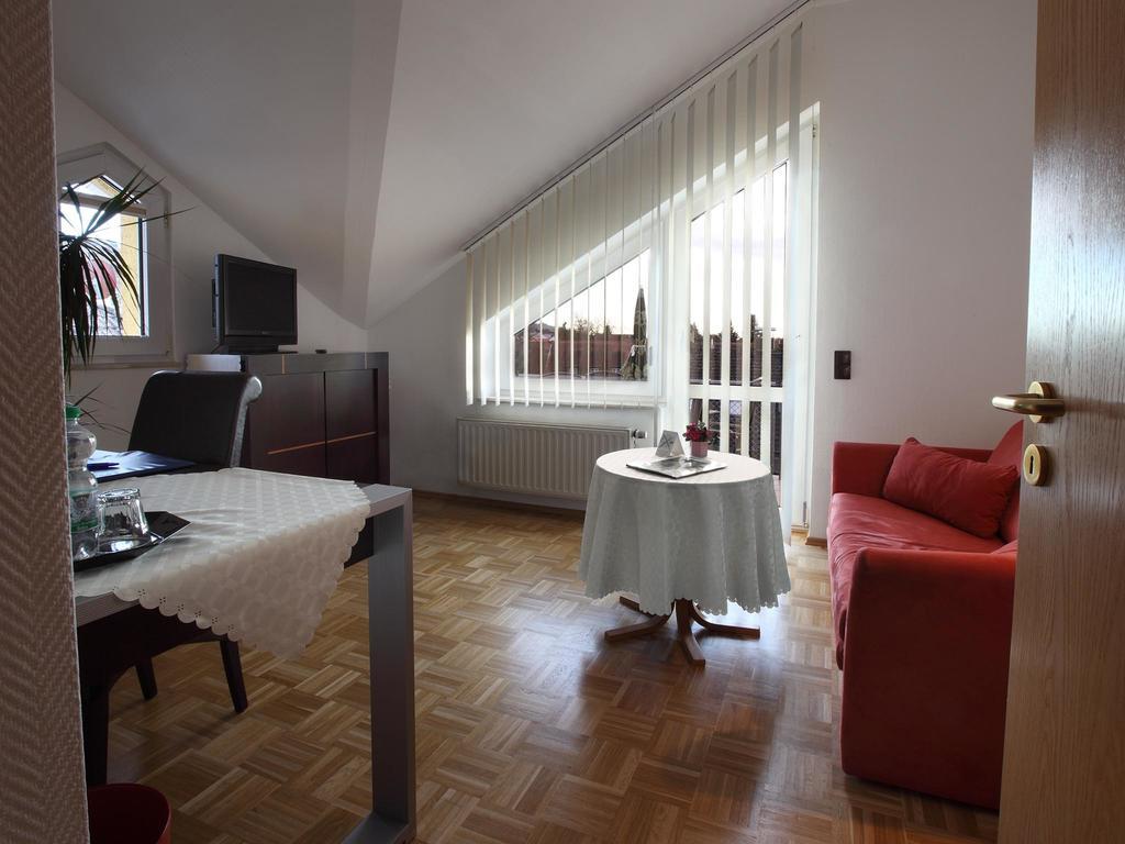 Hotel Garni Zur Bergstrasse Zwingenberg  ห้อง รูปภาพ